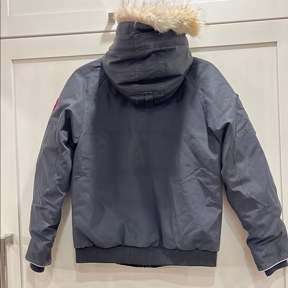 Canada Goose Black Kids Jacket with fur trim in very good gently worn condition - Picture 3 of 16